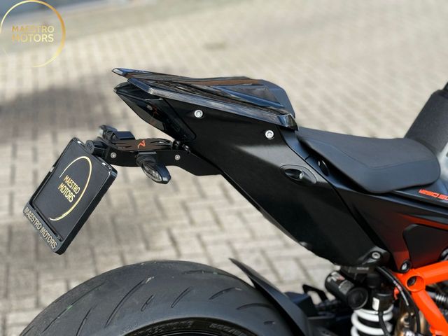 ktm - 1290-super-duke-r