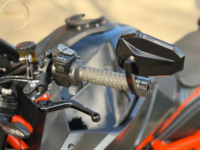 ktm - 1290-super-duke-r