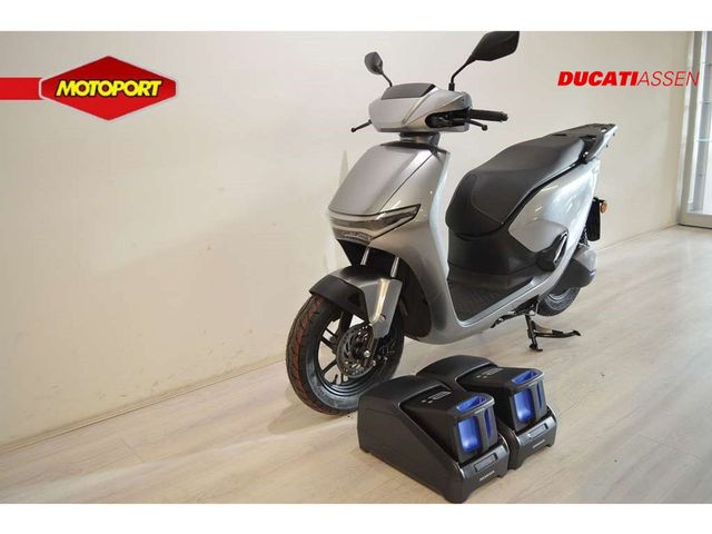 honda - cuv-e