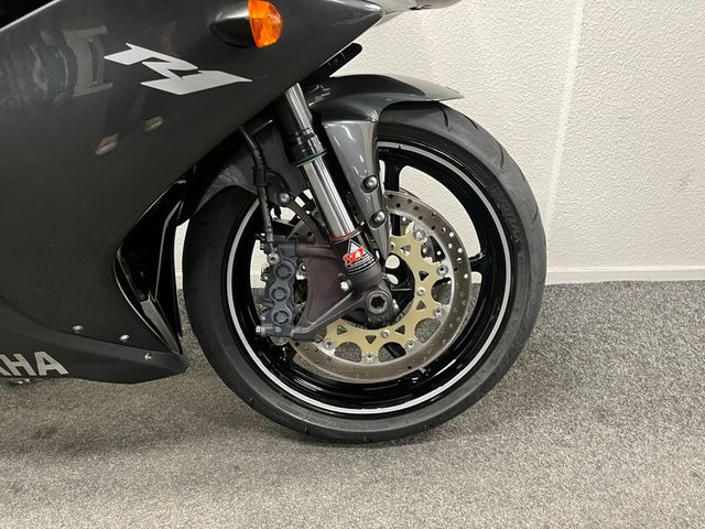 yamaha - yzf-r1