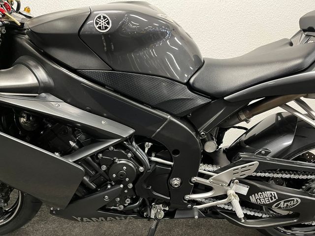 yamaha - yzf-r1
