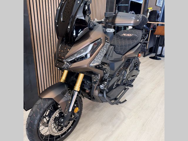 honda - x-adv-special-edition