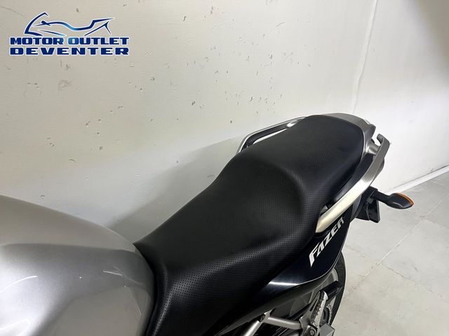 yamaha - fzs-600-fazer