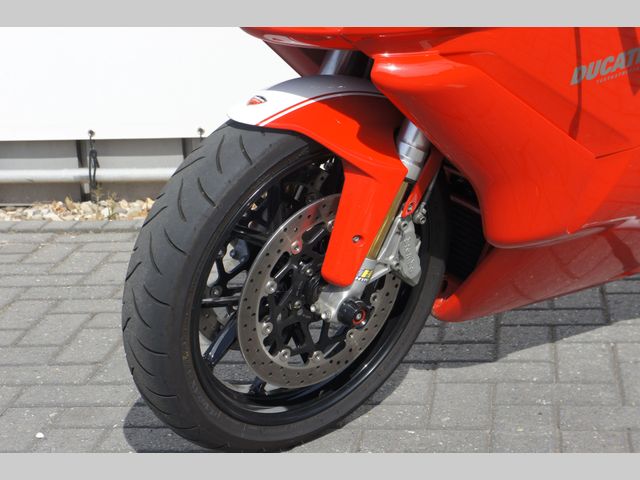 ducati - 749-s