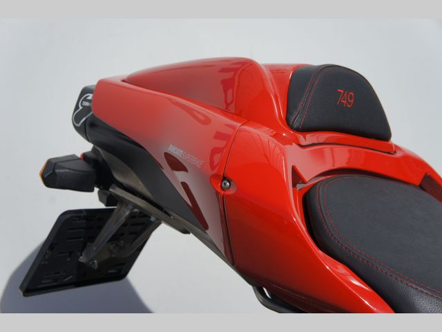ducati - 749-s