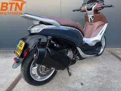 Piaggio Beverly 350 S ABS ASR 2021 occasion – foto 12 van 17