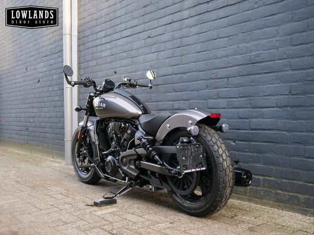 indian - scout-bobber-limited-tech