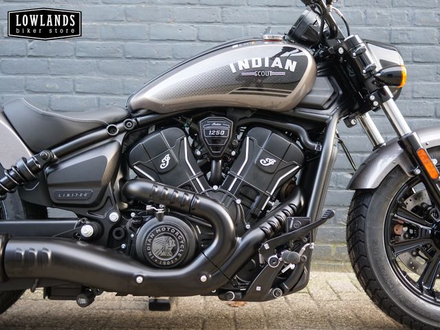 indian - scout-bobber-limited-tech
