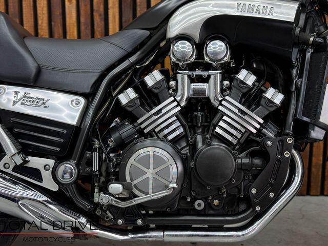 yamaha - vmx-1200-v-max