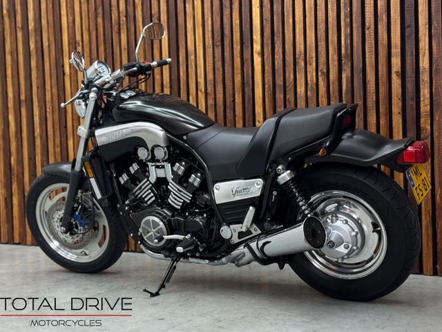 yamaha - vmx-1200-v-max