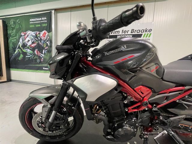 kawasaki - z900