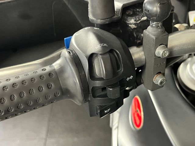 moto-guzzi - stelvio-1200-8v