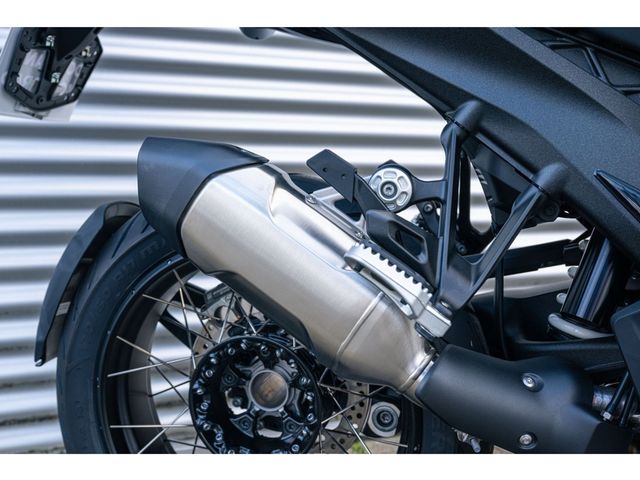 bmw - r-1300-gs