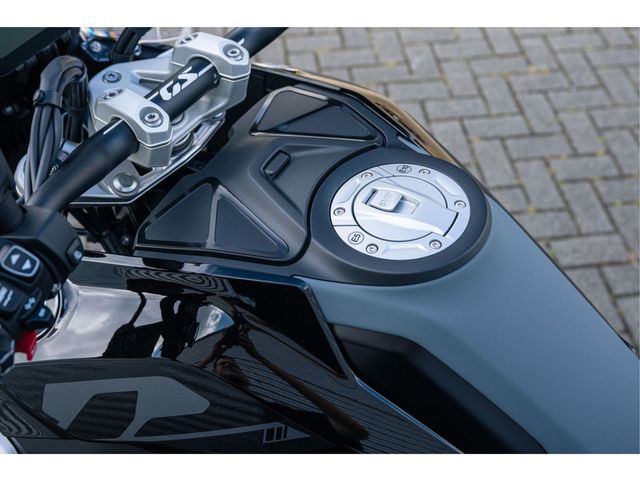 bmw - r-1300-gs