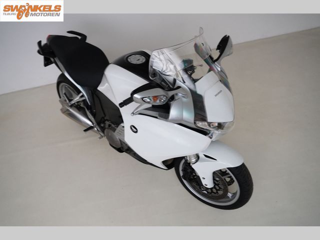 honda - vfr-1200-f