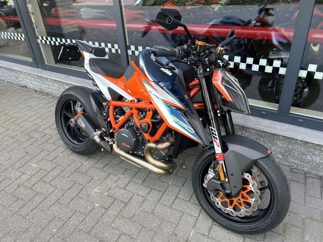 ktm - 1290-super-duke-rr