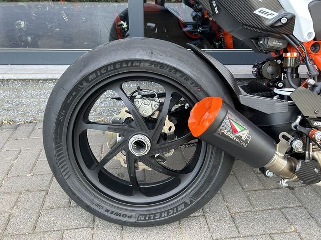 ktm - 1290-super-duke-rr