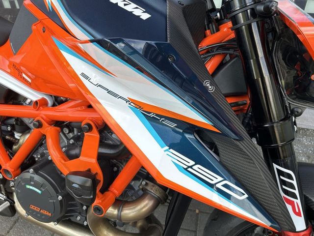 ktm - 1290-super-duke-rr
