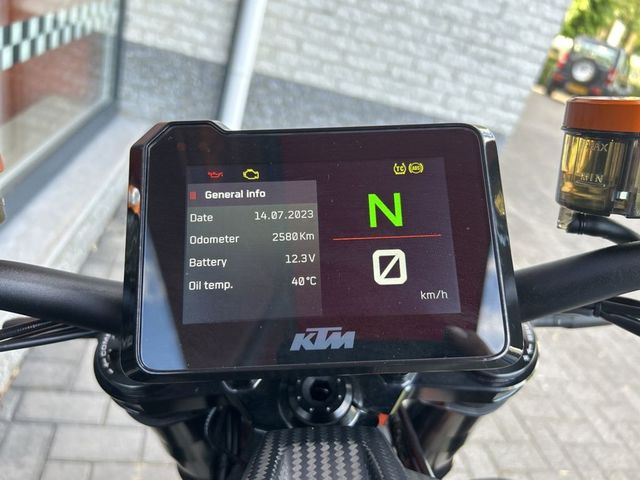 ktm - 1290-super-duke-rr