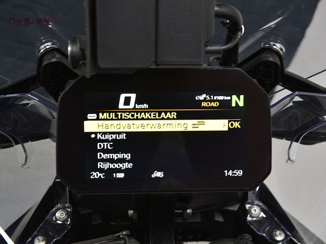 bmw - r-1300-gs-triple-black