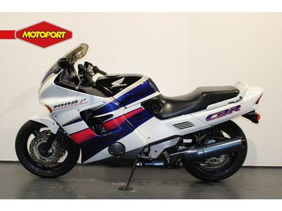 HONDA CBR 1000 F – foto 3