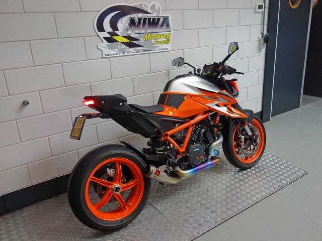 ktm - 1290-super-duke-r