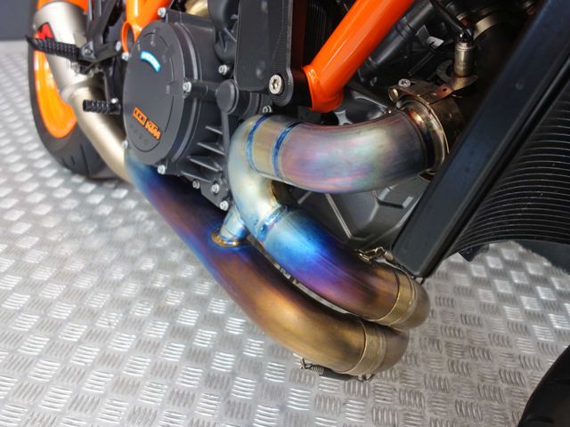 ktm - 1290-super-duke-r