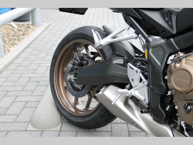honda - cb-650-r-neo-sports-cafe