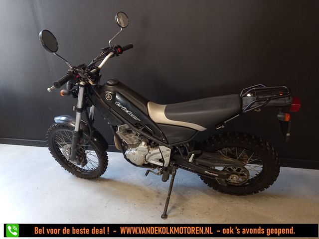 yamaha - xg-250-tricker