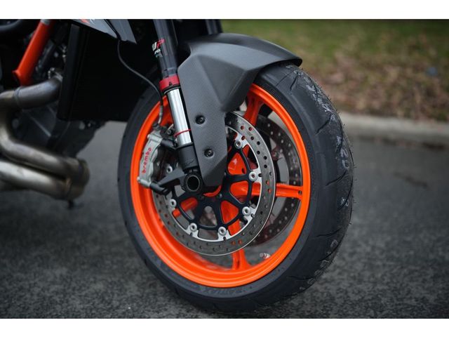ktm - 1290-super-duke-r