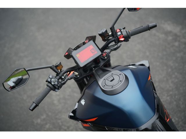 ktm - 1290-super-duke-r