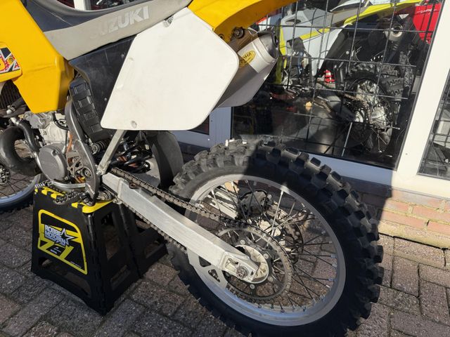 suzuki - rm-250
