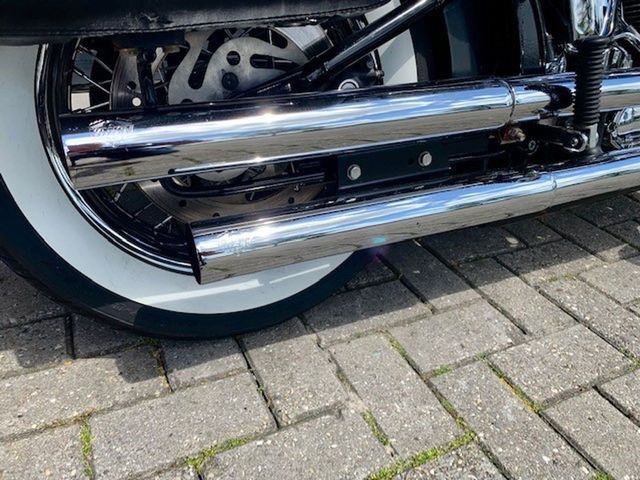 harley-davidson - softail-deluxe-flstn