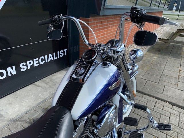 harley-davidson - softail-deluxe-flstn