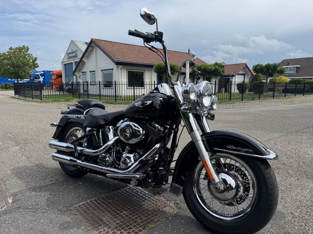 harley-davidson - softail-deluxe