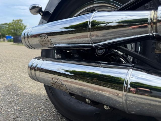 harley-davidson - softail-deluxe