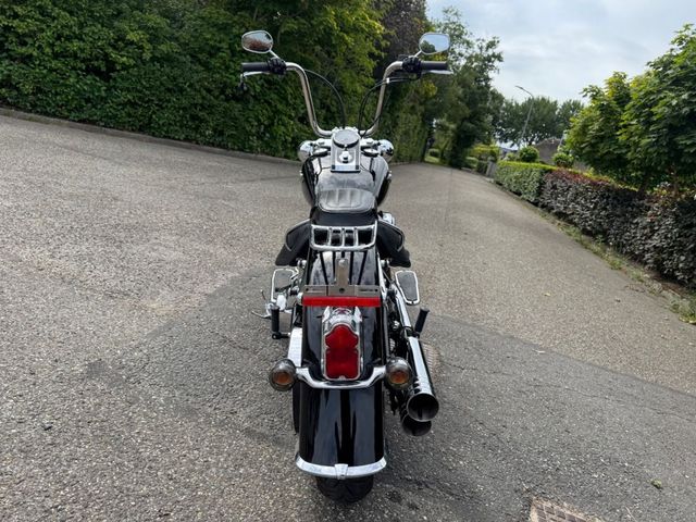 harley-davidson - softail-deluxe