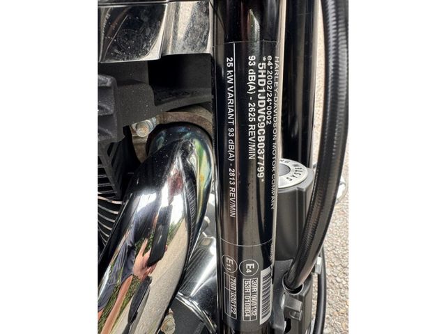 harley-davidson - softail-deluxe