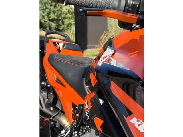 ktm - 890-duke-gp