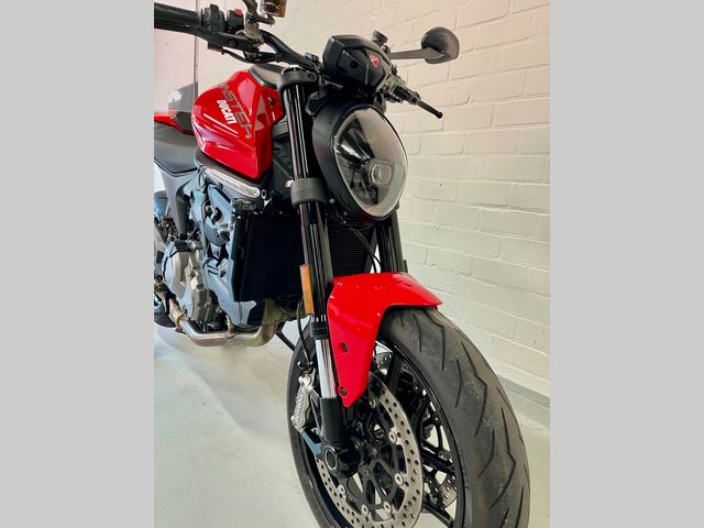 ducati - monster--