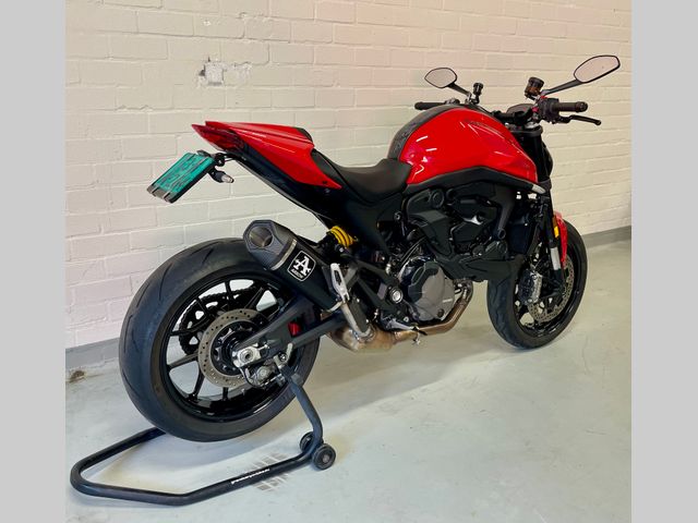 ducati - monster--