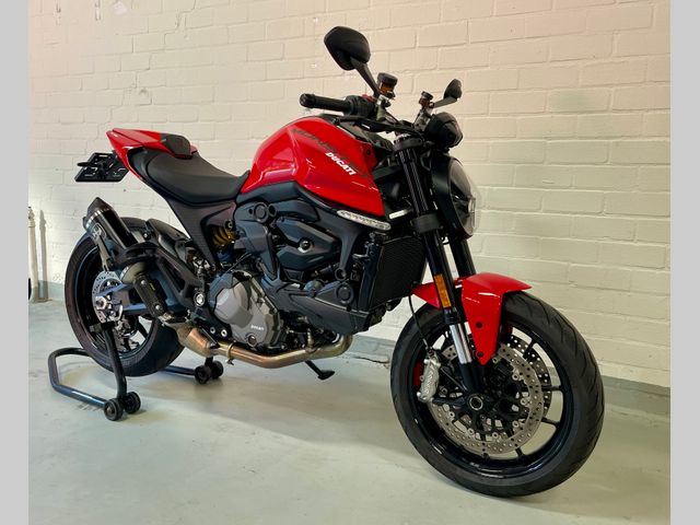 ducati - monster--