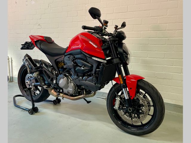 ducati - monster--