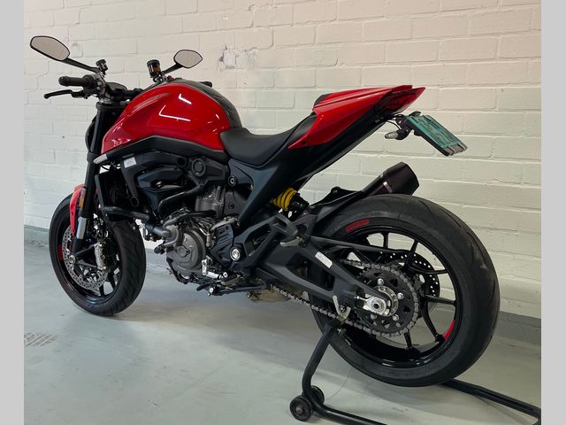 ducati - monster--