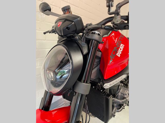 ducati - monster--