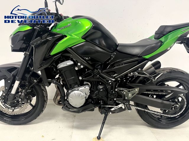 kawasaki - z900