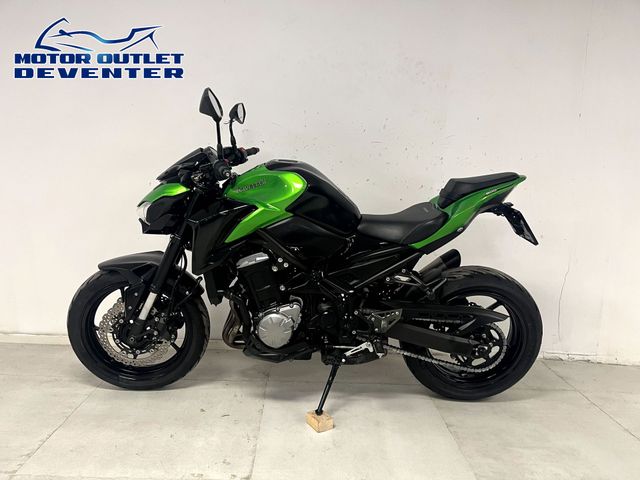kawasaki - z900