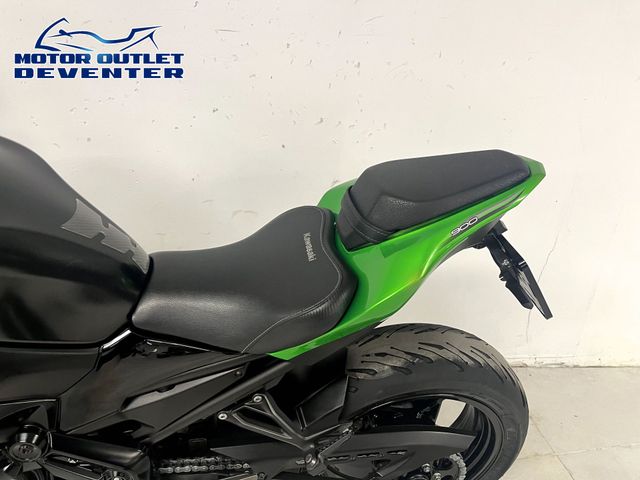 kawasaki - z900