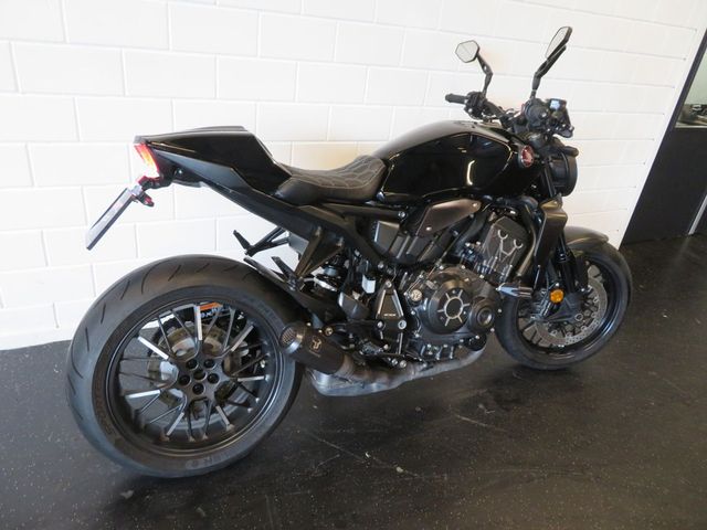 honda - cb-1000-r-black-edition