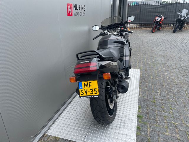 honda - cbr-1000-f